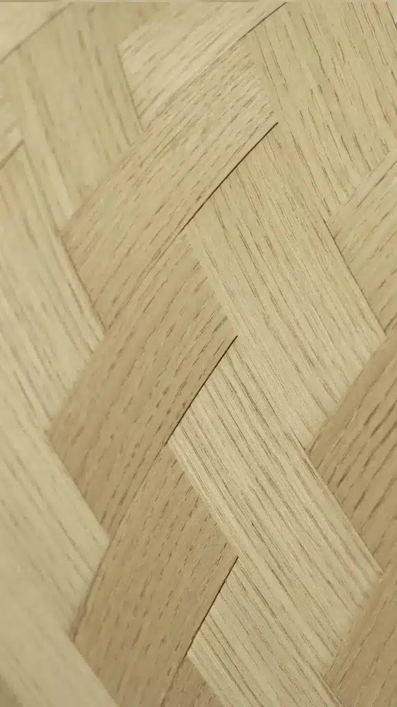 Muto Grid – White Oak Twist